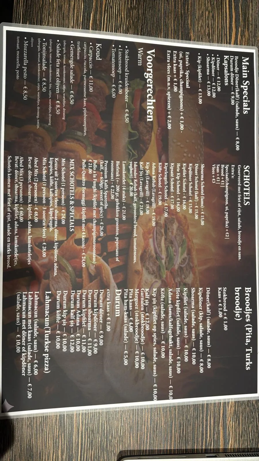 Abedfood: de menukaart in de zaak.